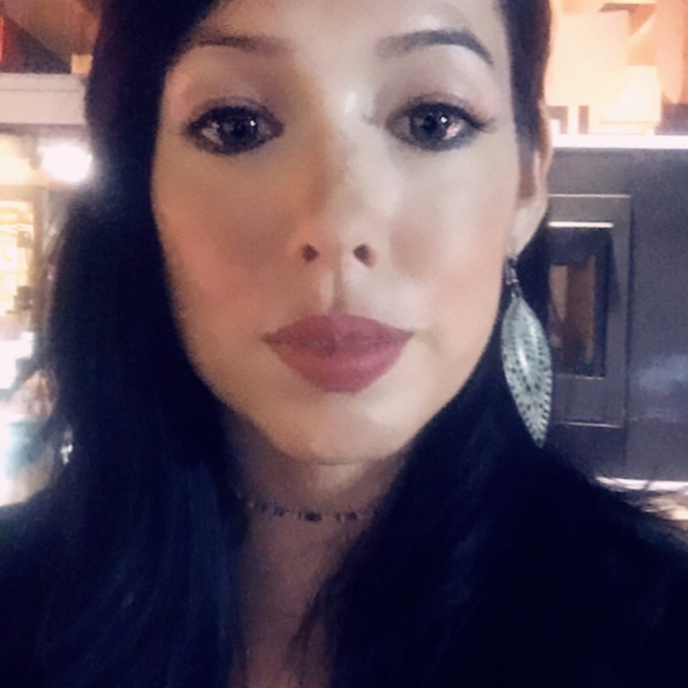 Meet your Posher, Abbie